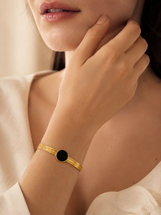 Noire Luxe Bracelet