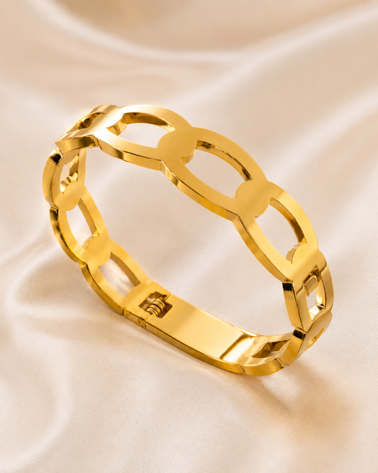 Linked Elegance Bracelet